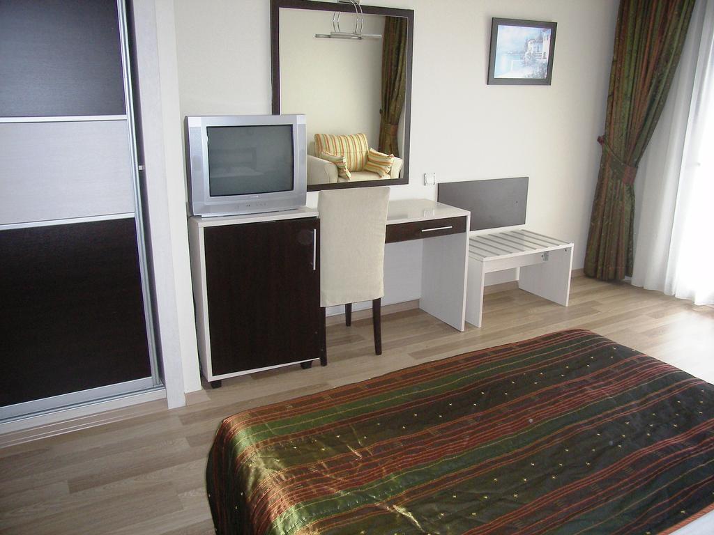 Royal Palace Kusadasi Hotel المظهر الخارجي الصورة